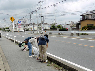 道沿いはタバコが目立ちました